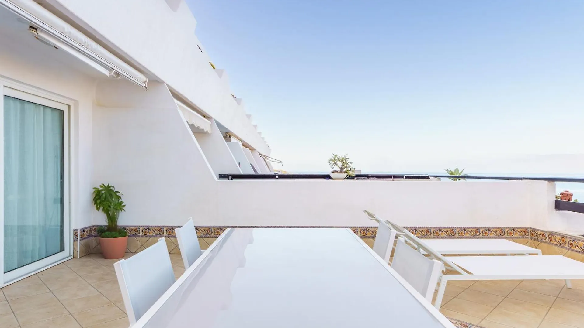 アパート Exclusive Sea Views Villamar - Big Terrace & Pool アデヘ